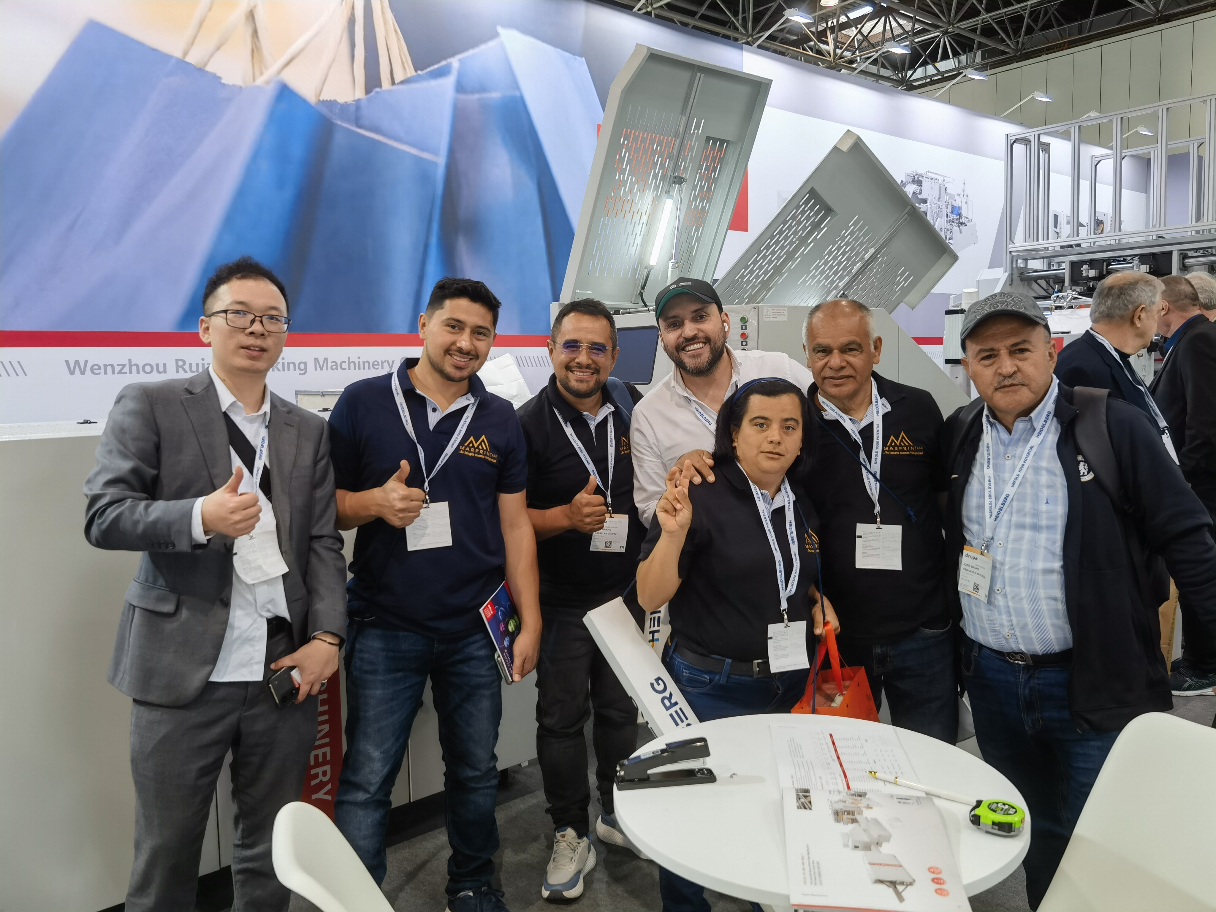 銳志機(jī)械亮相德魯巴展會(huì)上發(fā)布創(chuàng)新成果,引領(lǐng)紙袋制造綠色革命