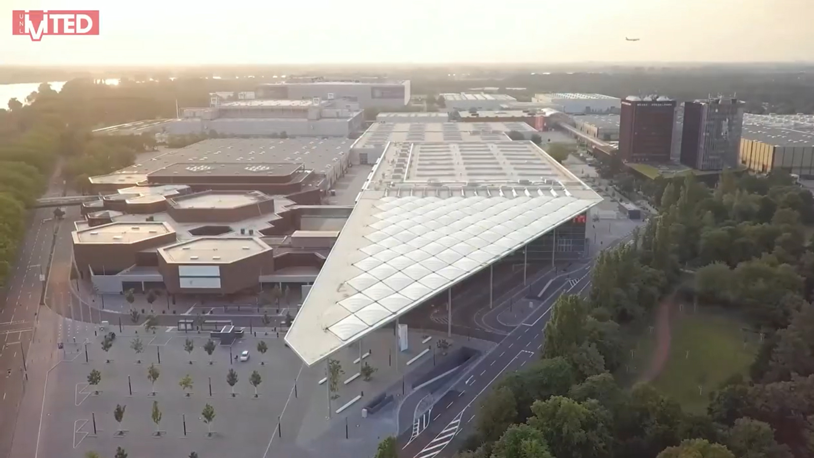 銳志包裝機械亮相德魯巴展會上發布創新成果,引領紙袋制造綠色革命